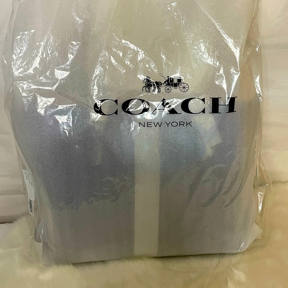 NWT Coach Mollie tote bag - Picture 4 of 8